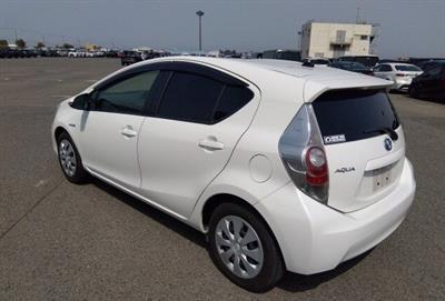 2014 Toyota Aqua - Thumbnail