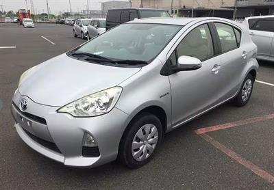 2014 Toyota Aqua - Thumbnail
