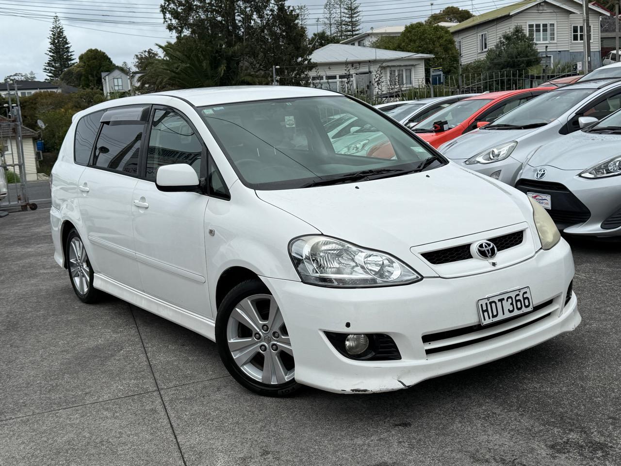 2004 Toyota Ipsum