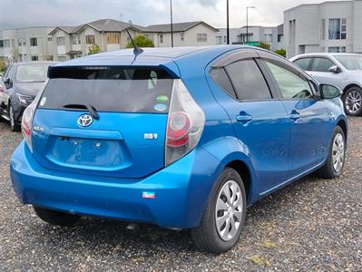 2014 Toyota Aqua - Thumbnail