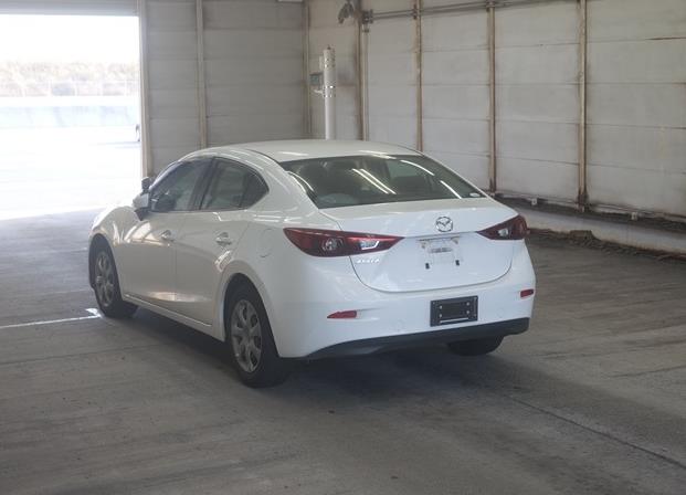 2016 Mazda Axela
