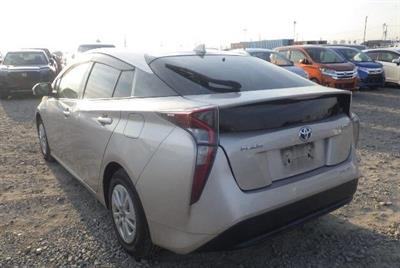 2016 Toyota Prius - Thumbnail
