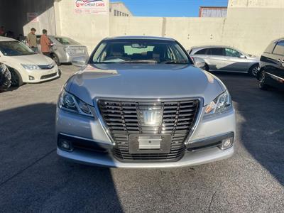 2013 Toyota Crown - Thumbnail
