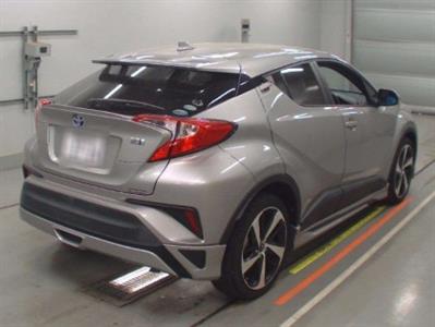 2016 Toyota C-HR - Thumbnail