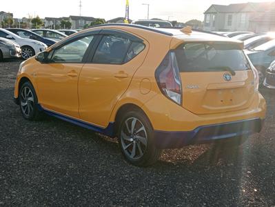 2015 Toyota Aqua - Thumbnail