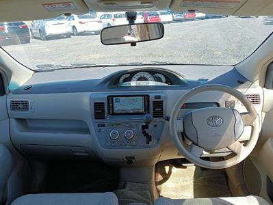 2007 Toyota Raum - Thumbnail