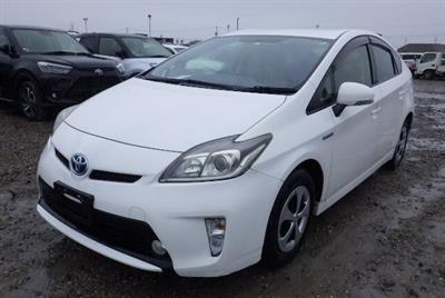 2015 Toyota Prius - Thumbnail