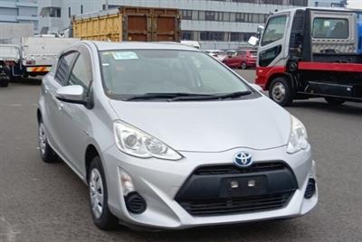 2017 Toyota Aqua - Thumbnail