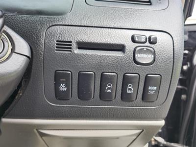 2004 Toyota ALPHARD - Thumbnail