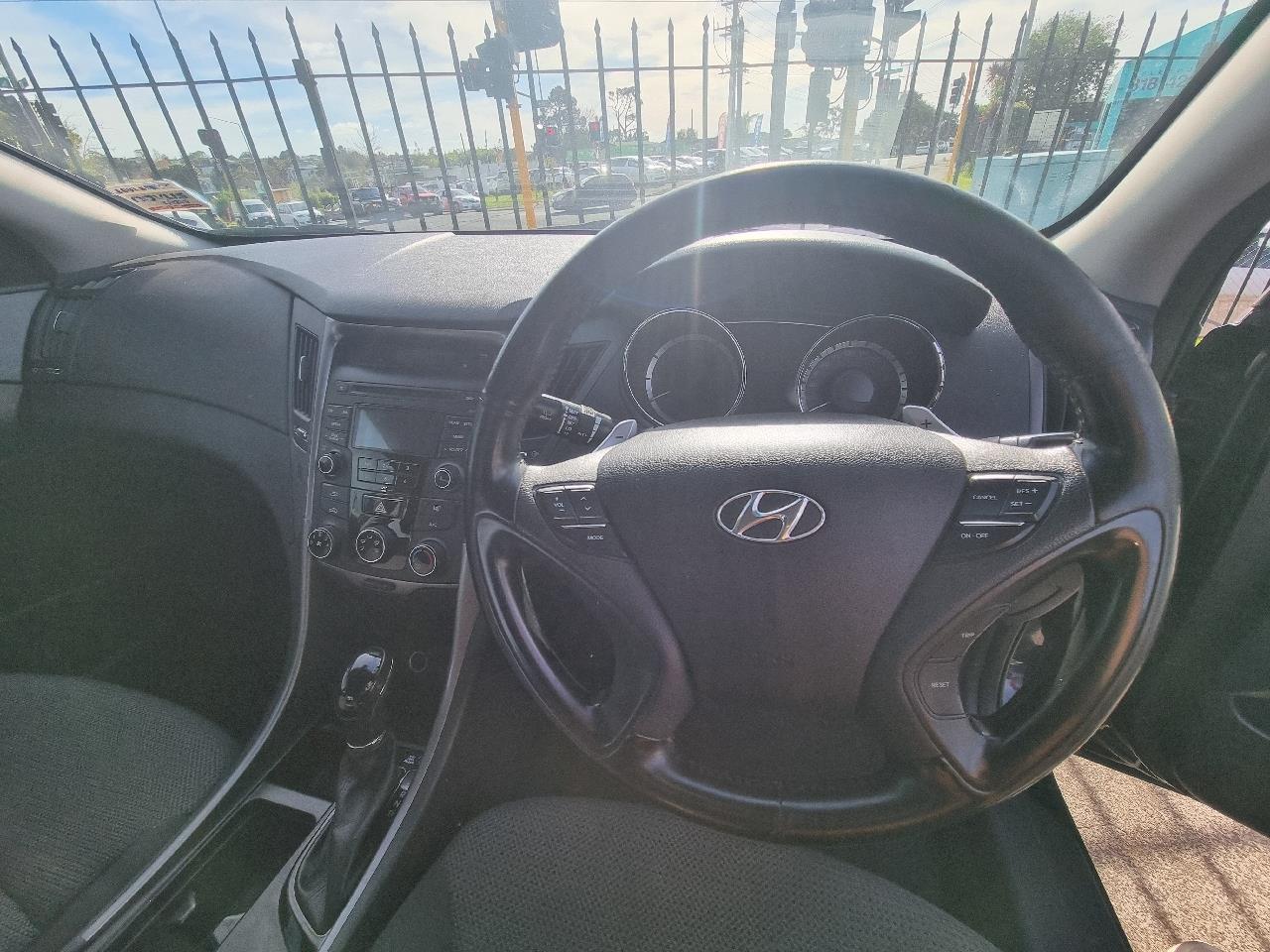 2013 HYUNDAI I45