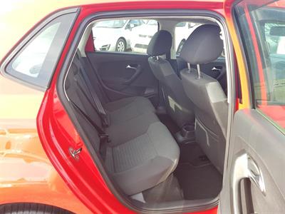 2011 Volkswagen Polo - Thumbnail