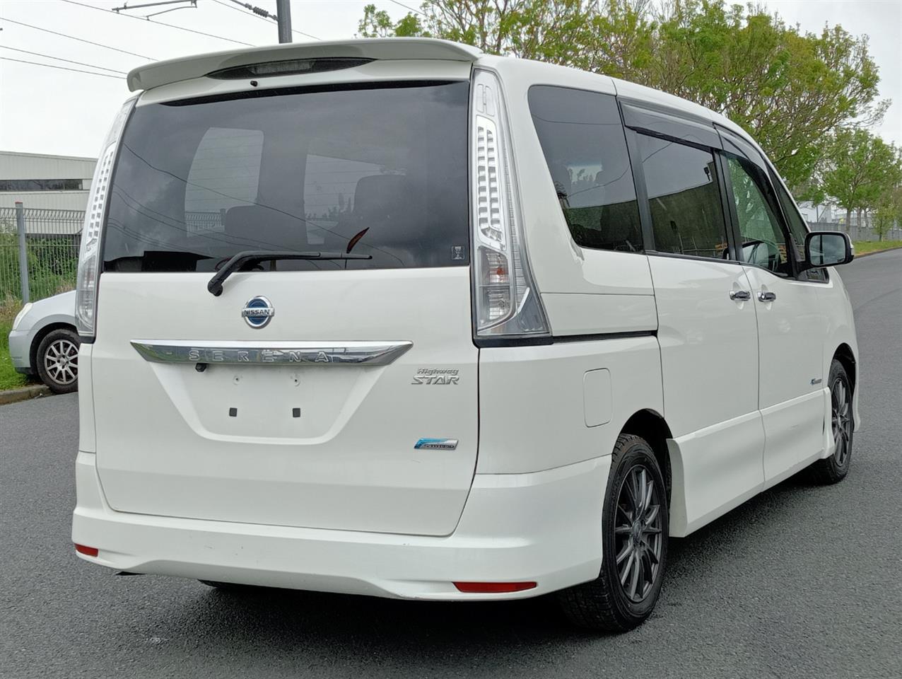 2013 Nissan Serena