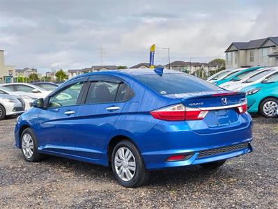 2019 Honda Grace - Thumbnail