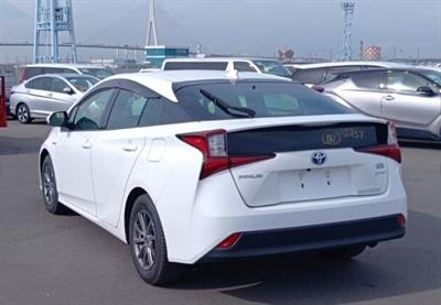 2020 Toyota Prius - Thumbnail