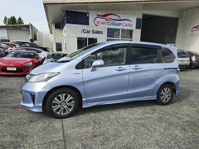 2013 Honda Freed - Thumbnail