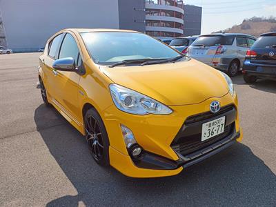2015 Toyota Aqua - Thumbnail