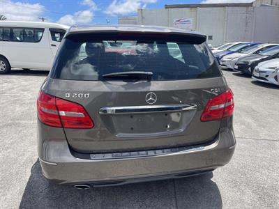 2012 Mercedes-Benz B 200 - Thumbnail
