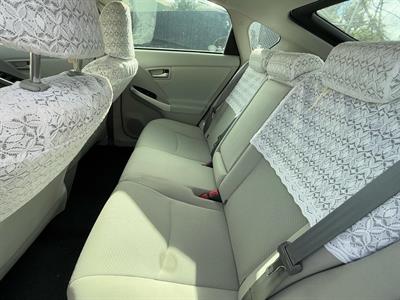 2014 Toyota Prius - Thumbnail